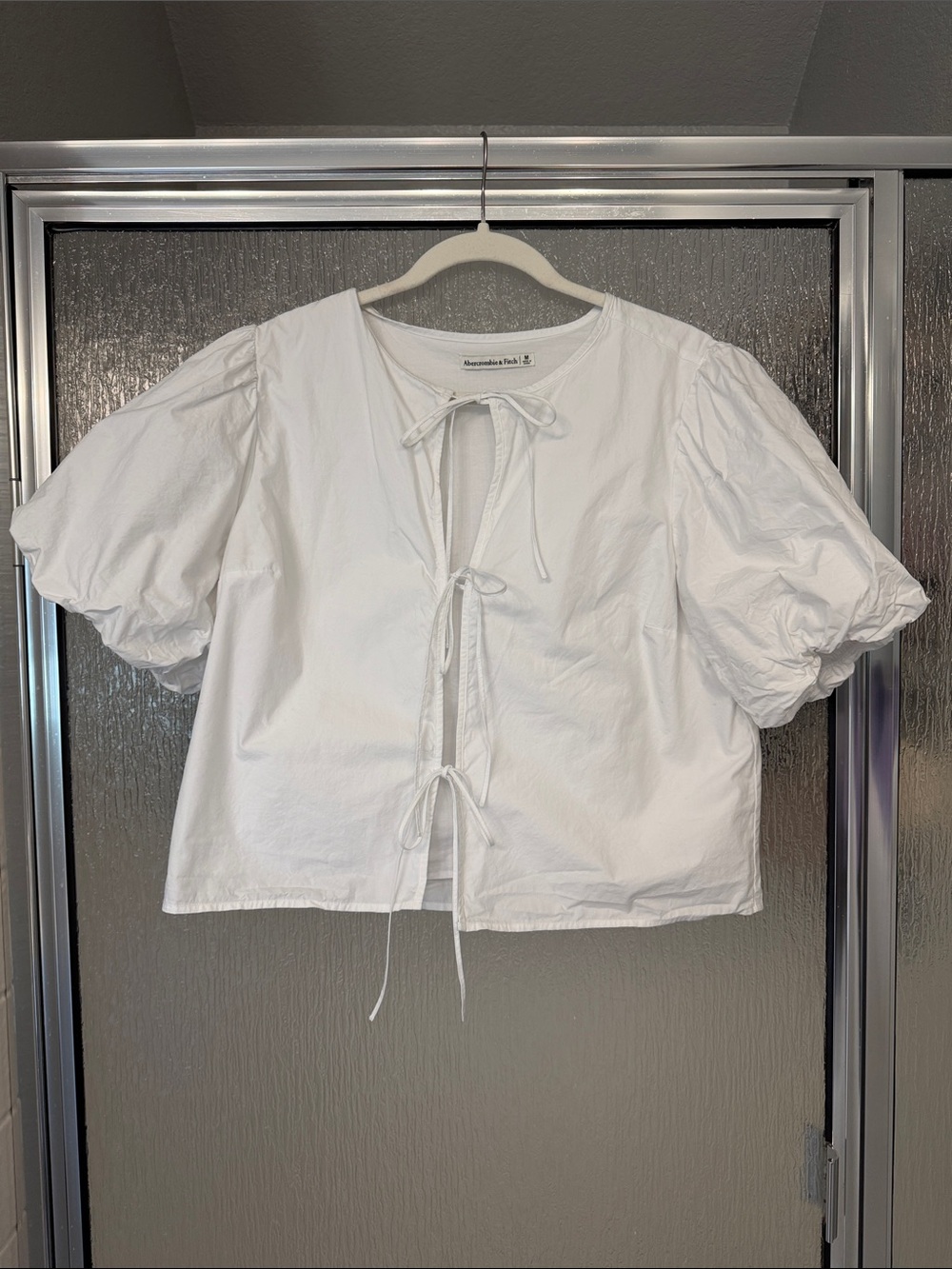 Abercrombie & Fitch White Puff-Sleeve Tie-Front Blouse